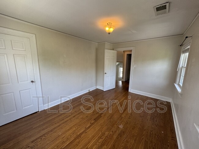 Building Photo - 310 Yeardley Ave