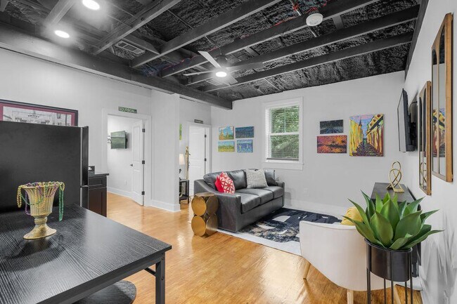 Primary Photo - 156 Camellia St