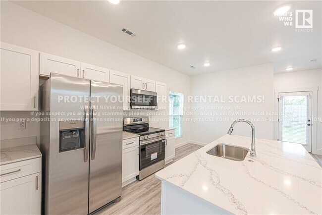 Building Photo - 861 Reading RR Ln