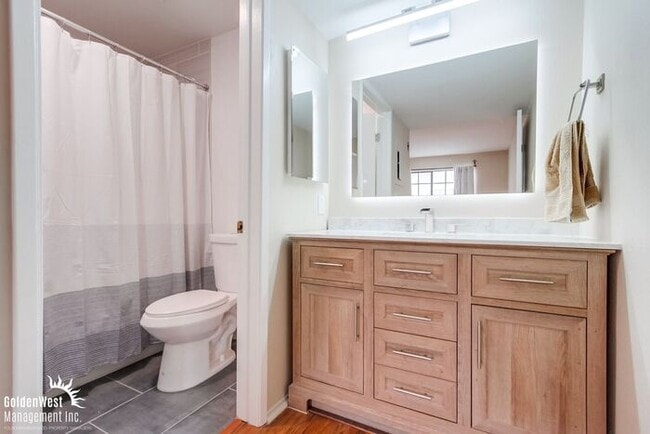 Building Photo - Cozy 2Bdm 2Ba Condo in North Park Neighborhood