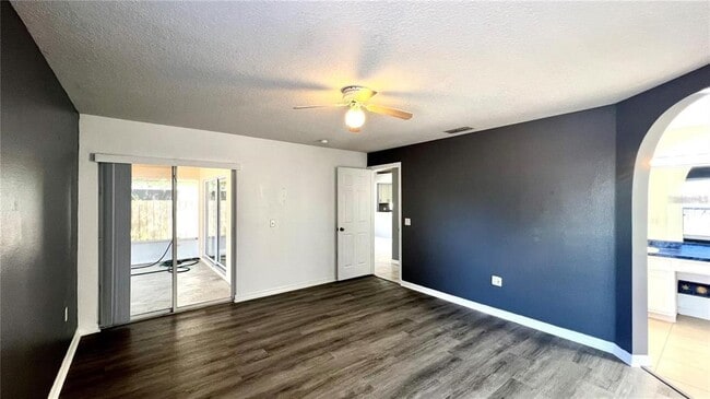 Building Photo - 16349 Coopers Hawk Ave