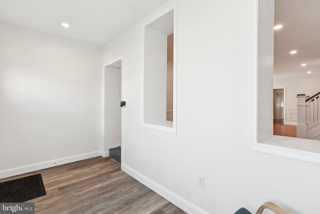 Building Photo - 2348 E Allegheny Ave