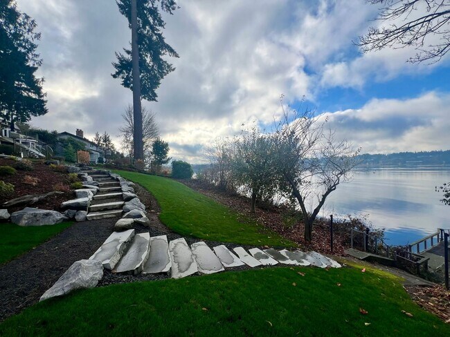 Building Photo - PENDING APPLICATION; Waterfront Apartment on East Bay Drive