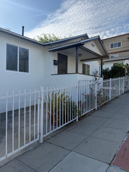 Building Photo - 2208 Kent St