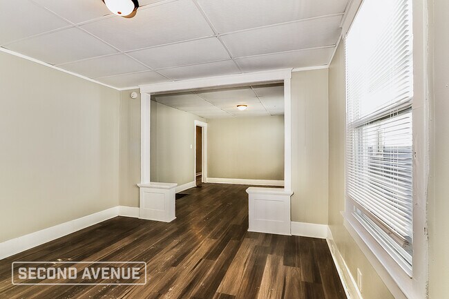 Building Photo - 2114 Greenwood Ave