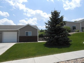 Building Photo - r1323