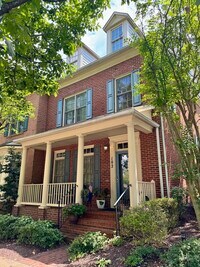 Building Photo - 102 Oak Knoll Terrace