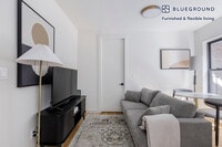 Building Photo - 308 E 78th St