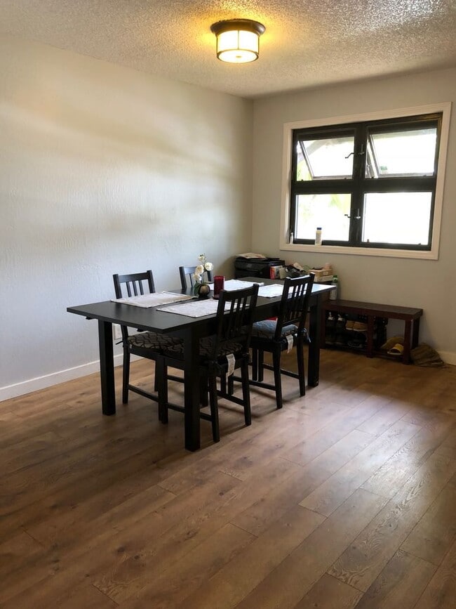 Building Photo - 3 bedroom 2.5 bath Townhome in Mililani!