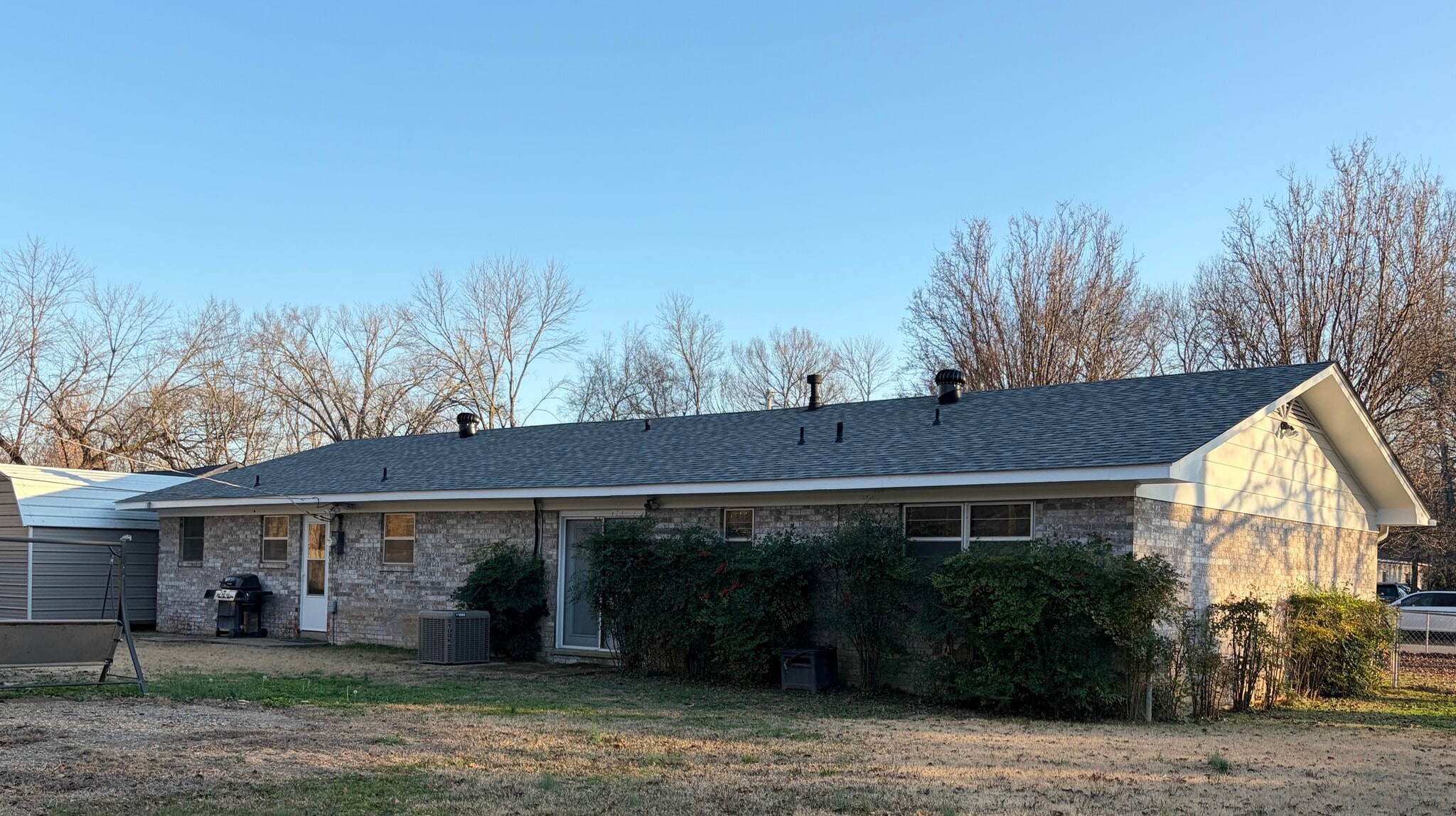 Building Photo - 518 5th St