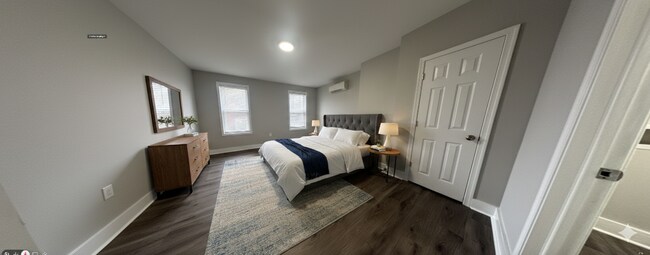 Building Photo - 1235 W Huntingdon St