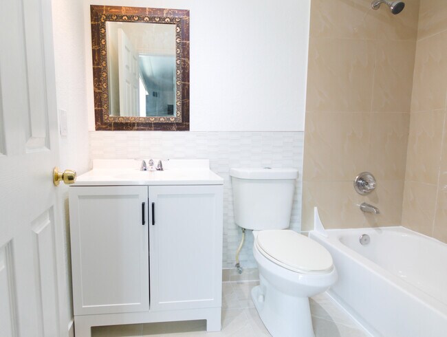 Building Photo - 4225 Turnberry Cir