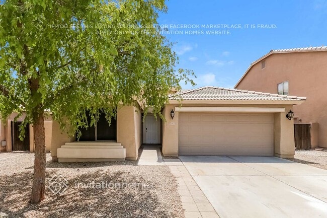 Building Photo - 10613 W La Reata Ave