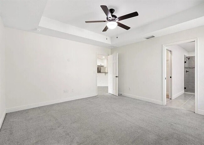 Building Photo - 8961 SE Hwy 42