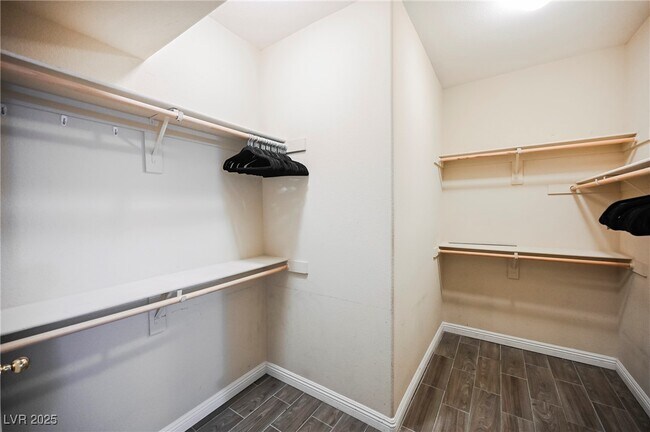 Building Photo - 833 Aspen Peak Loop