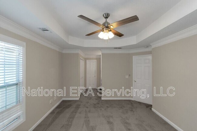 Building Photo - 30 Oaklake Ct