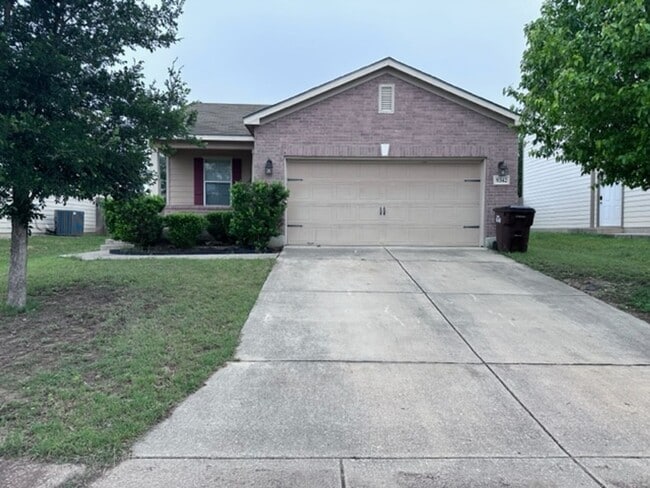 Primary Photo - Beautiful & Well-Maintained 3 Bedroom, 2 B...
