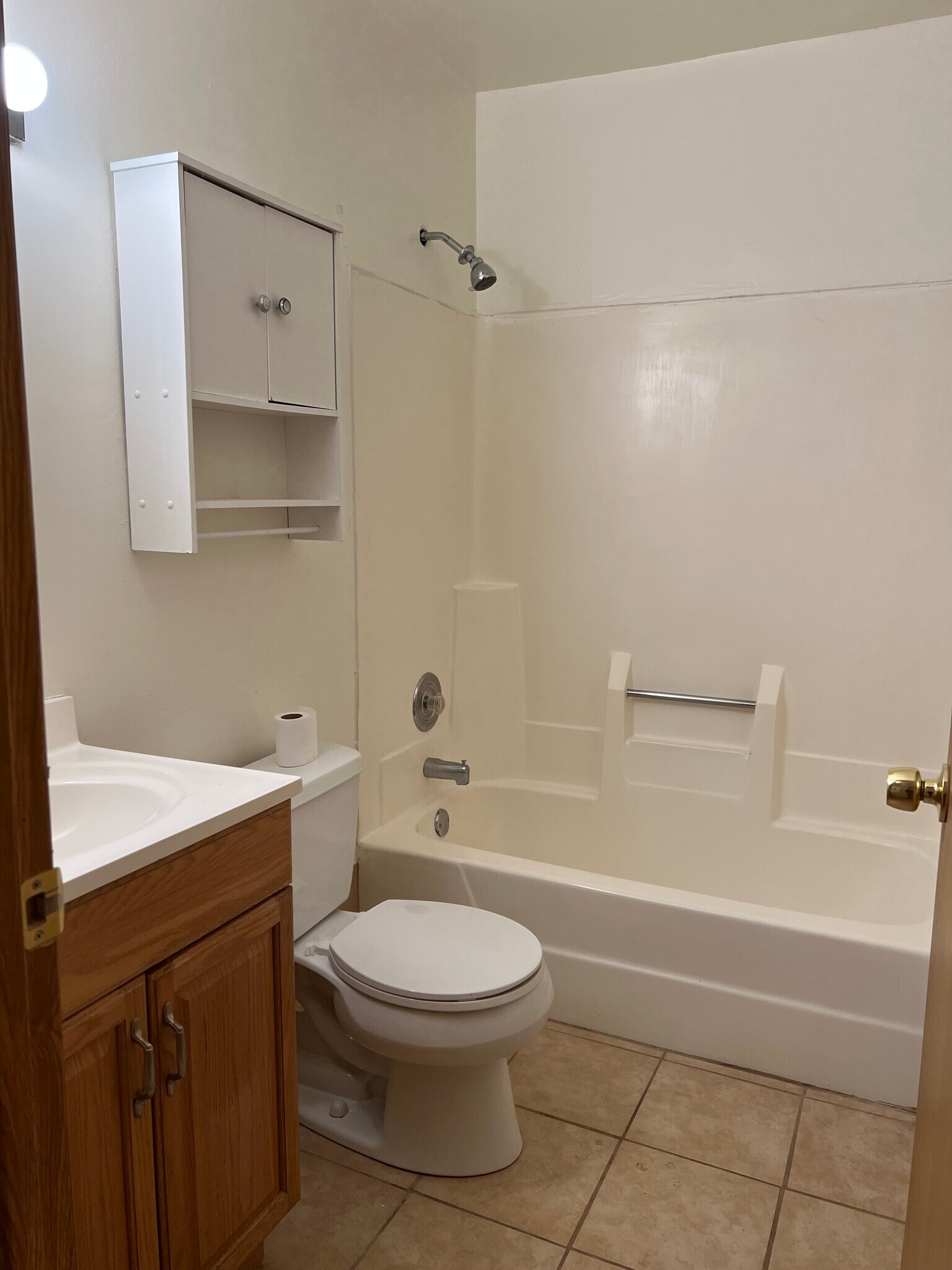 Bathroom - 653 Swan Dr