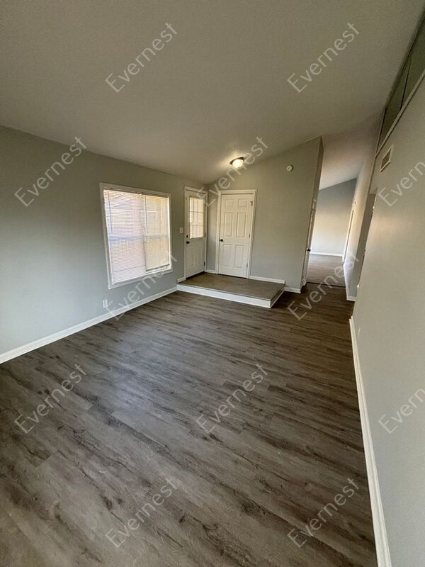 Building Photo - 1312 Langholm Dr