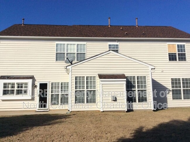 Building Photo - 7713 Noland Woods Dr