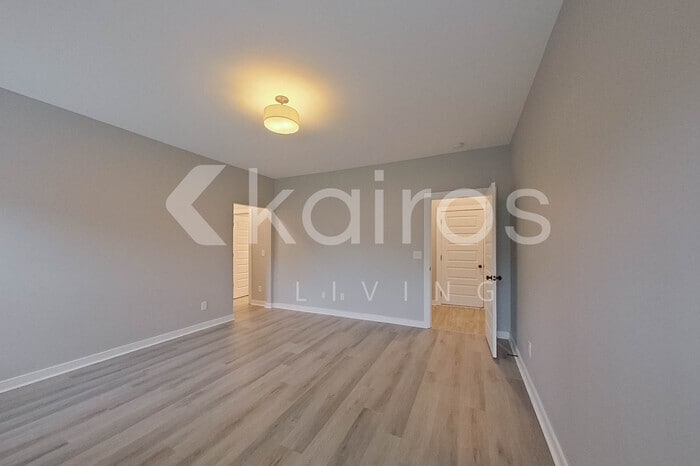 Building Photo - 45 HAWK LN