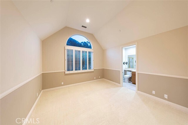 Building Photo - 12 San Remo