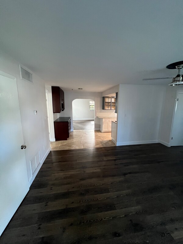 Building Photo - 10382 Arbor Ridge Trail