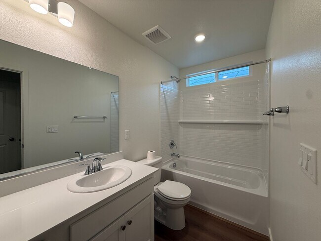 Building Photo - New Build