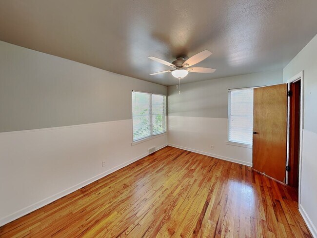 Building Photo - Quaint 3 bedroom in the Wilshire Addition ...