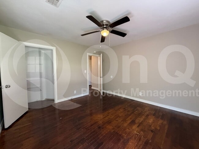 Building Photo - 1602 E Nall St