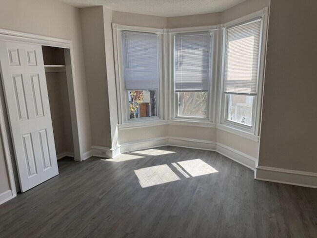 Building Photo - 252 N Wilton St