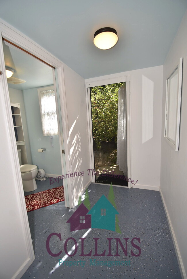 Building Photo - Studio close to downtown Grass Valley