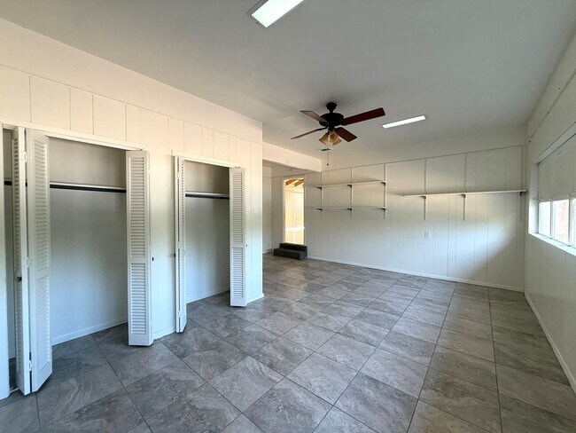 Building Photo - Walk to St. Edwards University!-2711 Little John