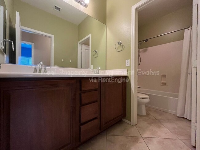 Building Photo - 2825 E Trigger Way