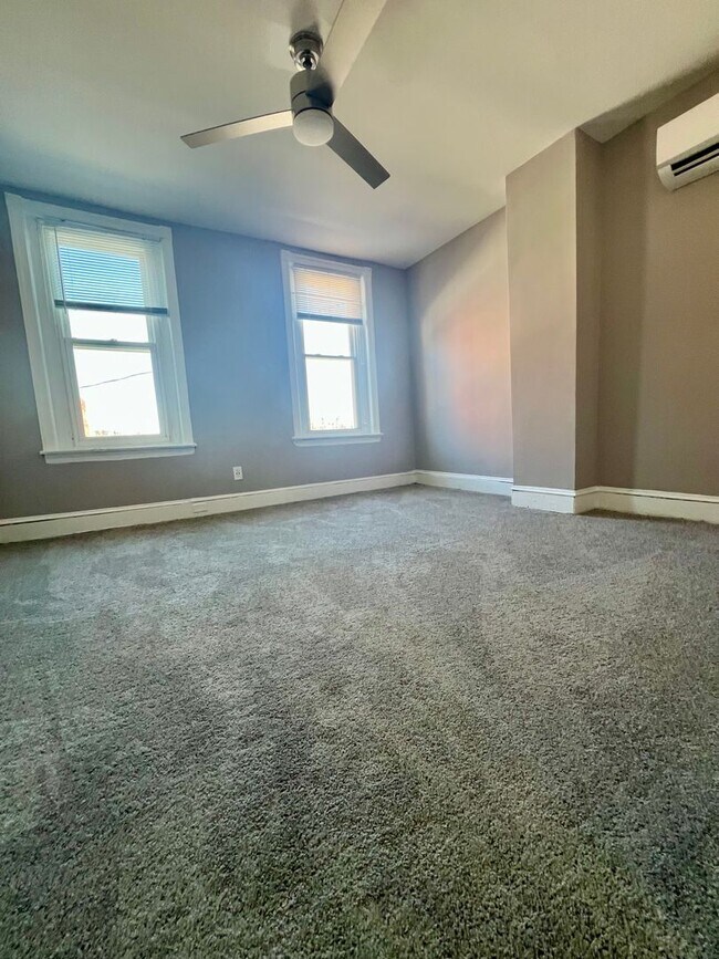 Building Photo - Recently Renovated 3-Bedroom Townhome in Allegheny West! Available NOW!