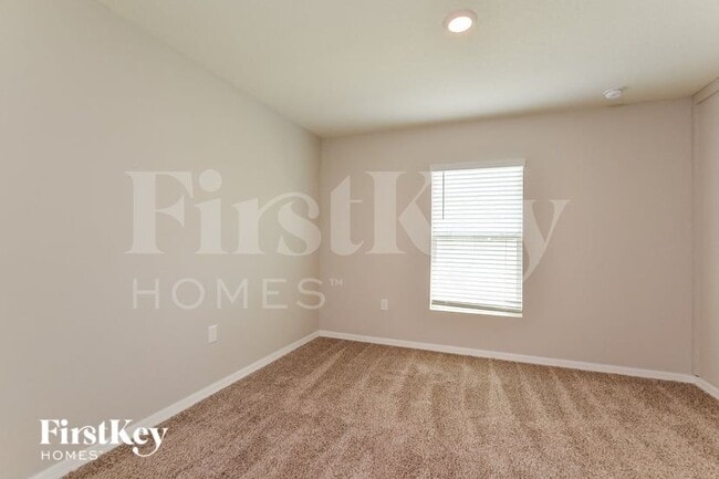 Building Photo - 8549 Triumph Cir