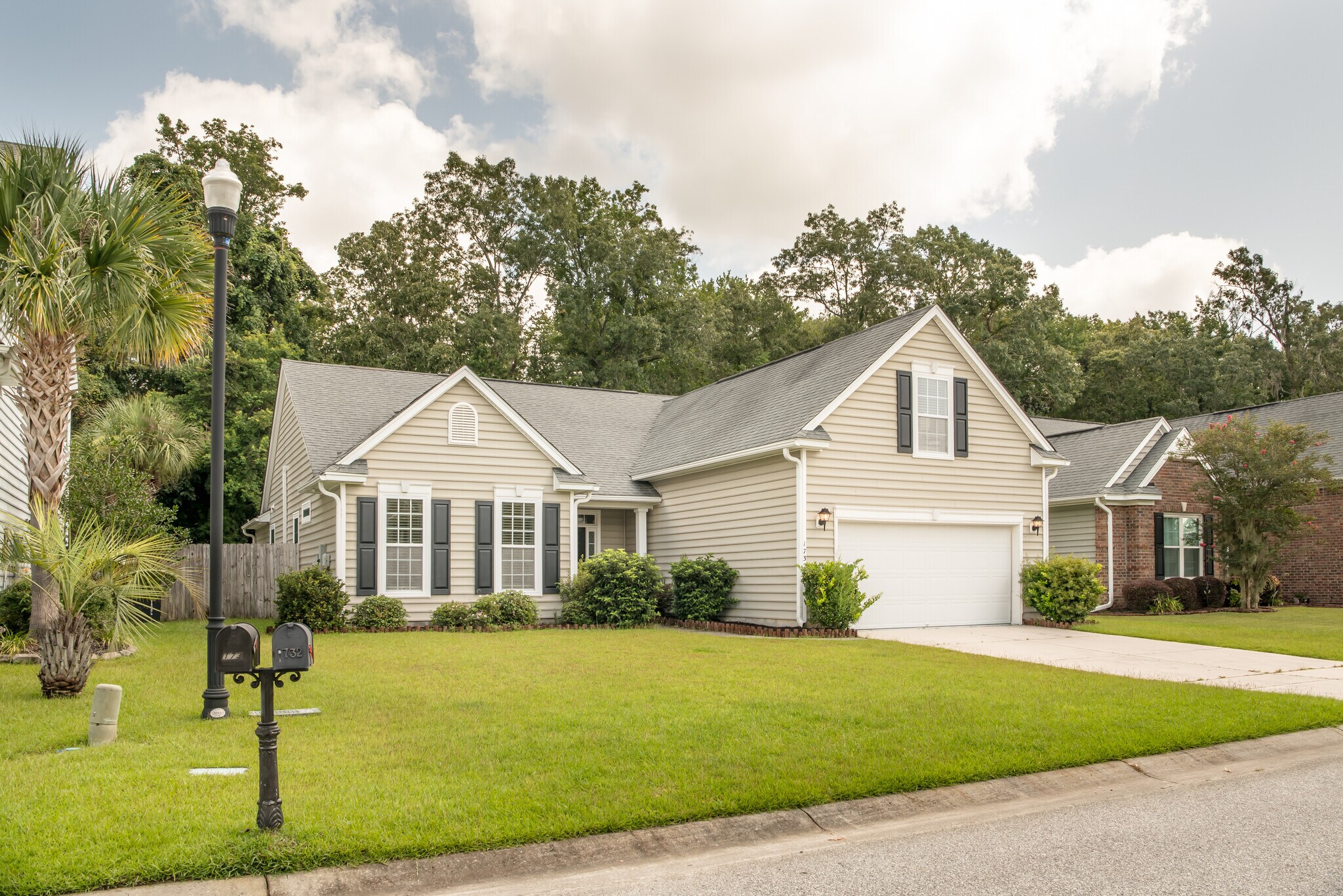 Building Photo - 1732 Waterbrook Dr