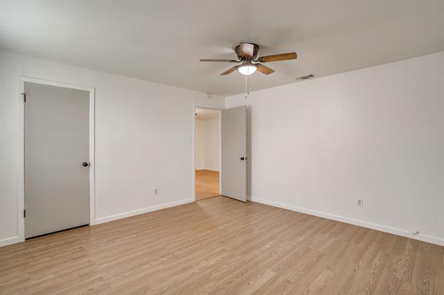 Building Photo - 3301 County Rd 530B