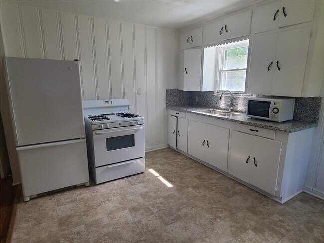 Building Photo - 401 N Tinsley St