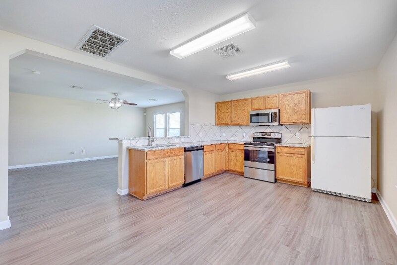 Building Photo - 1005 Easy Cove