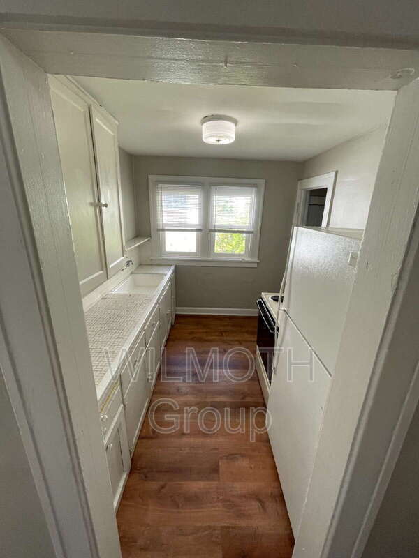 Building Photo - Emerson Avenue 841