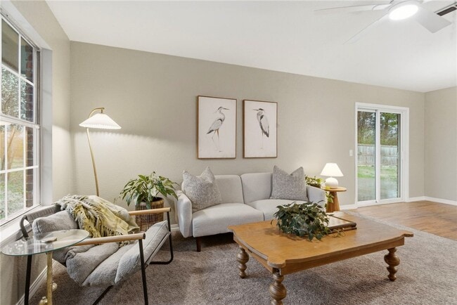 Building Photo - 932 S Curtis Ave