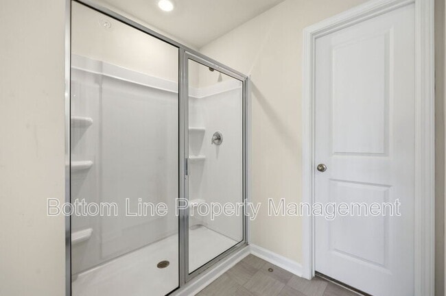 Building Photo - 413 Tucana St