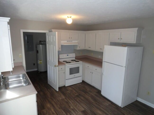 Building Photo - 5513 Brown St