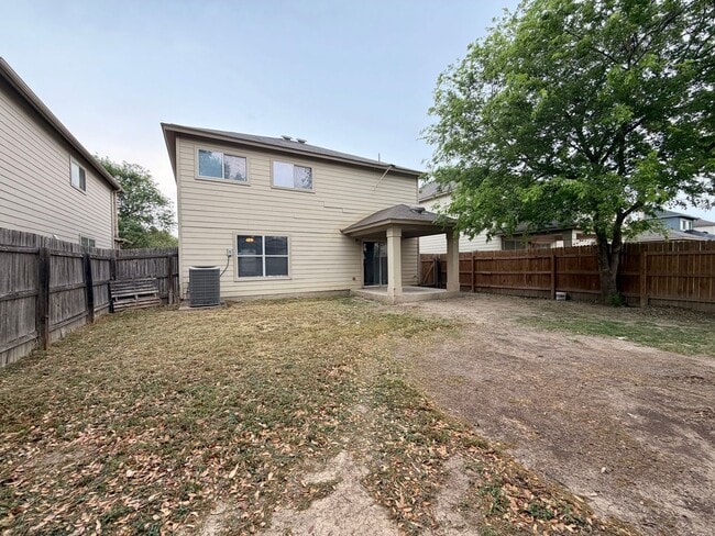 Building Photo - Lovely 3 Bedroom 2.5 Bath with easy access to shopping, schools, I-1604, I-410, Hwy 151, SeaWorld...