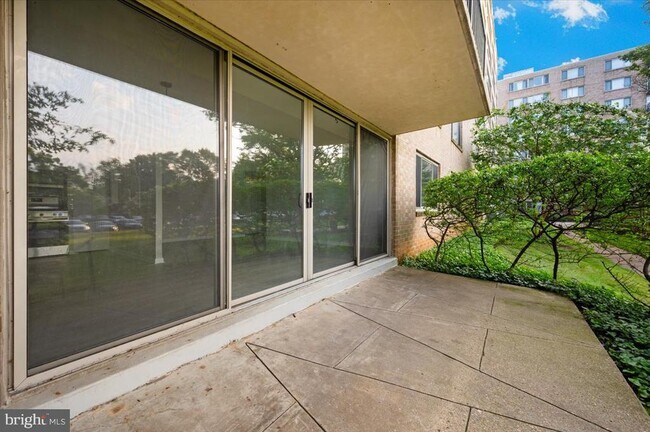 Building Photo - 4410 Oglethorpe St