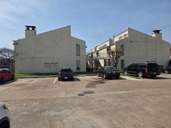 Building Photo - 10075 Westpark Dr