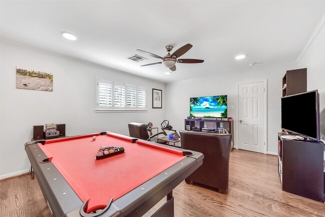Building Photo - 12326 Old Oaks Dr