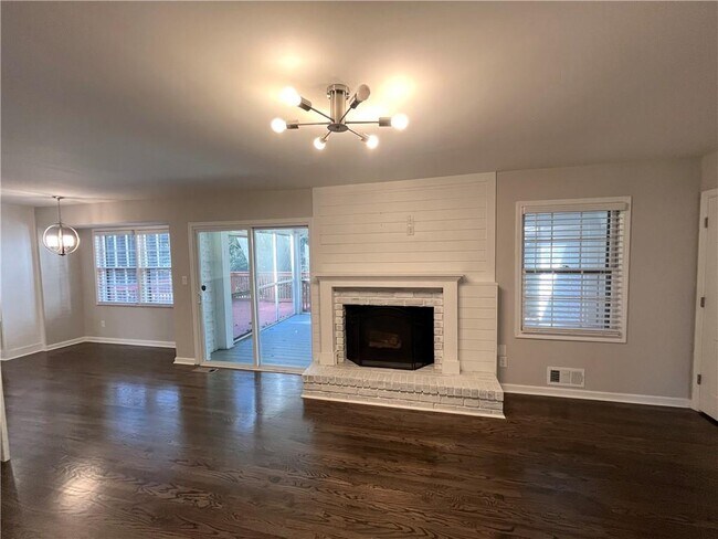 Building Photo - 3434 Palace Ct