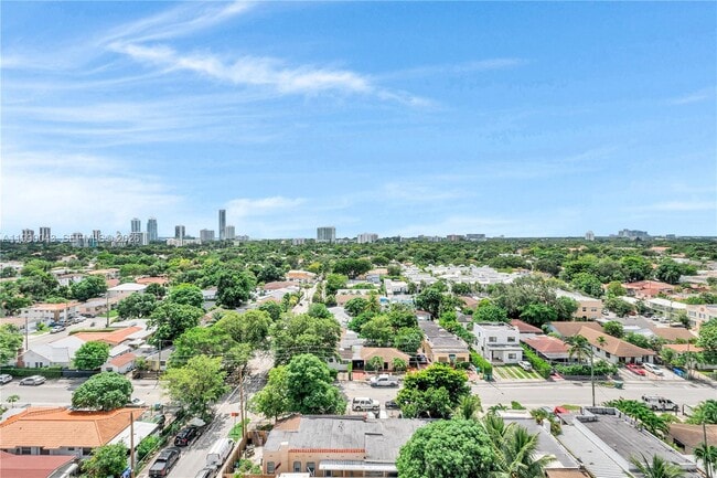 Building Photo - 900 SW 8th St